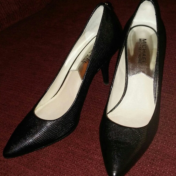 Michael Kors black heels - Picture 2 of 5